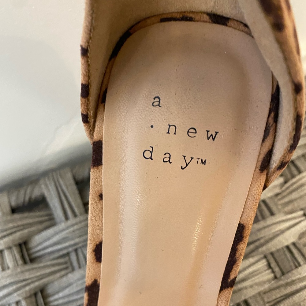 Target - cheetah heels - Picture 2 of 3